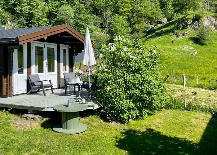 Historic Farm With Sea View Over Bjornefjorden Feriehus