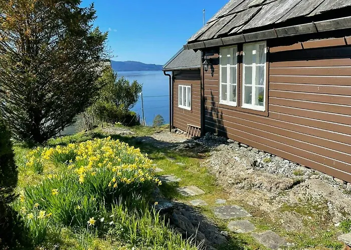 Historic Farm With Sea View Over Bjornefjorden Tveit (Vest-Agder)