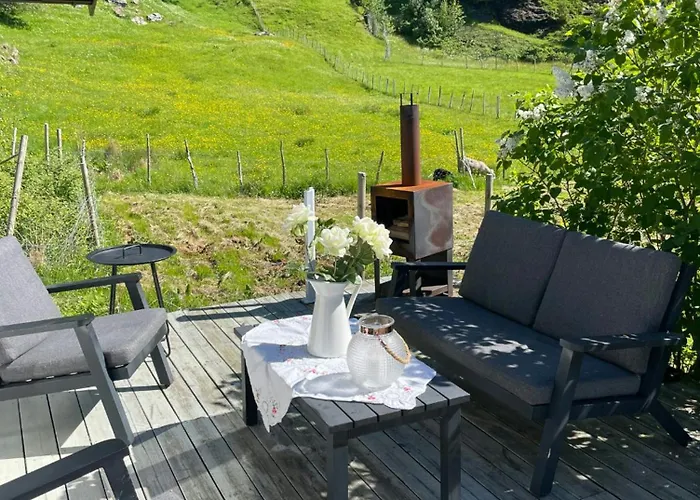 Feriehus Historic Farm With Sea View Over Bjornefjorden